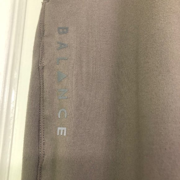 Balance Athletica Womens joggers sweatpants taupe small - Picture 2 of 6